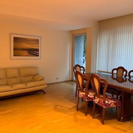 אנטוורפן Lovely Two Bedroom Apartment With Free Parking מראה חיצוני תמונה